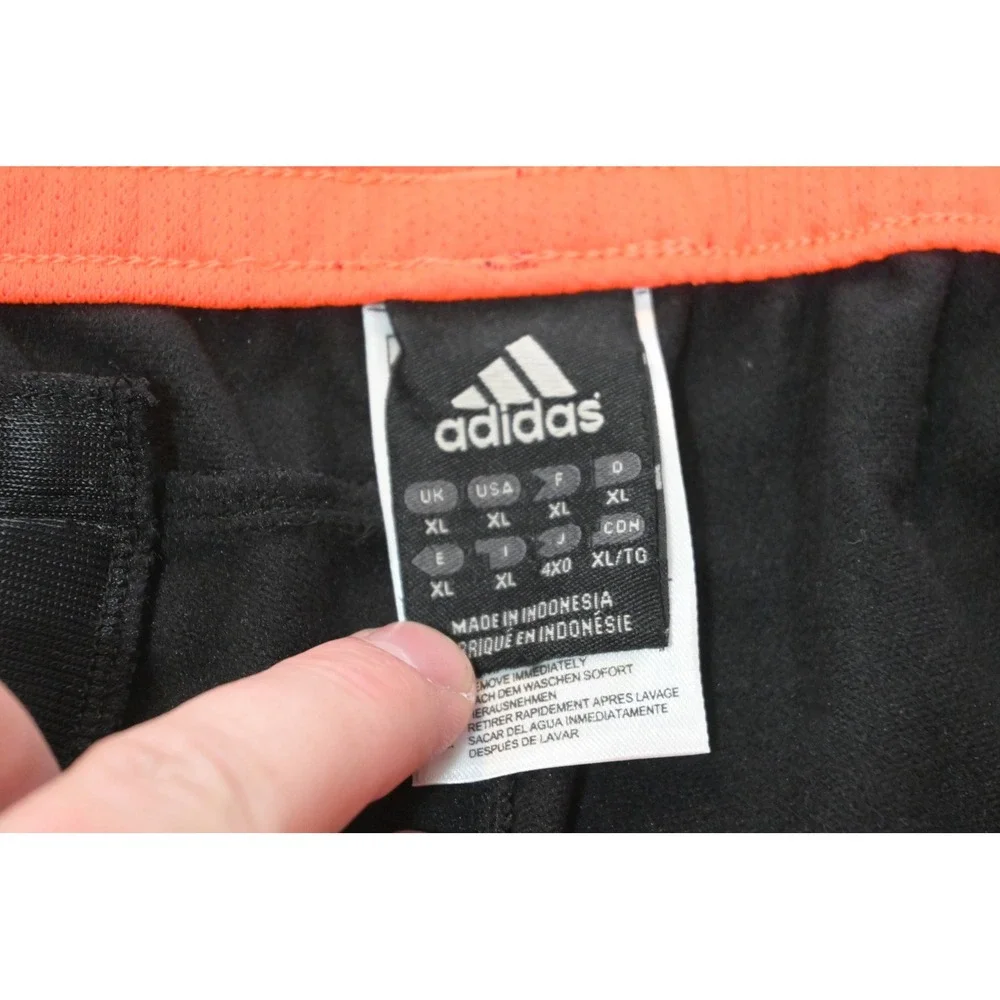 Adidas Track Pants Mens XL Black 3 Stripe Zipper Pockets Athletic Excellent